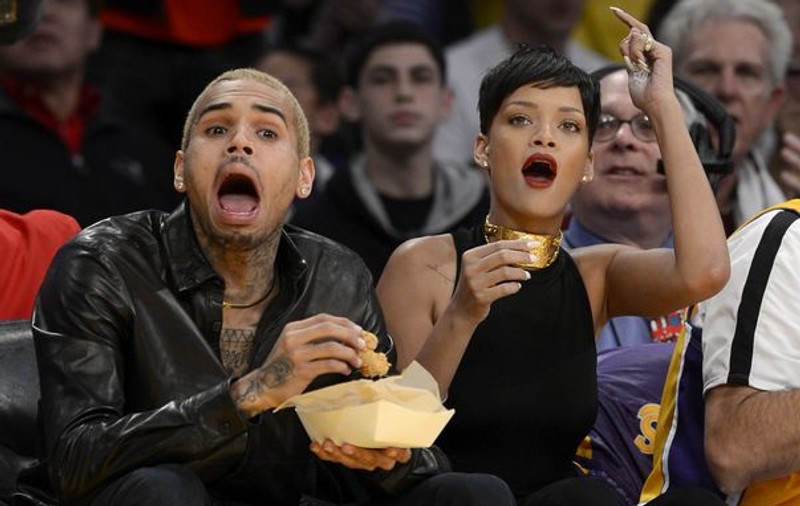 Rihanna, împreună cu Chris Brown în ziua de Crăciun. Uite-i ce fericiţi sunt! | FOTO