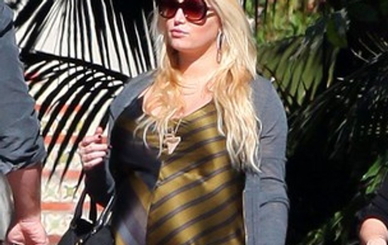 Ambiţioasă tare! Jessica Simpson nu vrea să se mărite până nu slăbeşte!