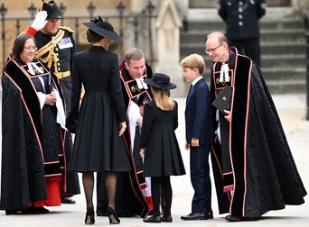 Prințul George și Prințesa Charlotte, la sosirea la Westminster Abbey Foto: Profimedia