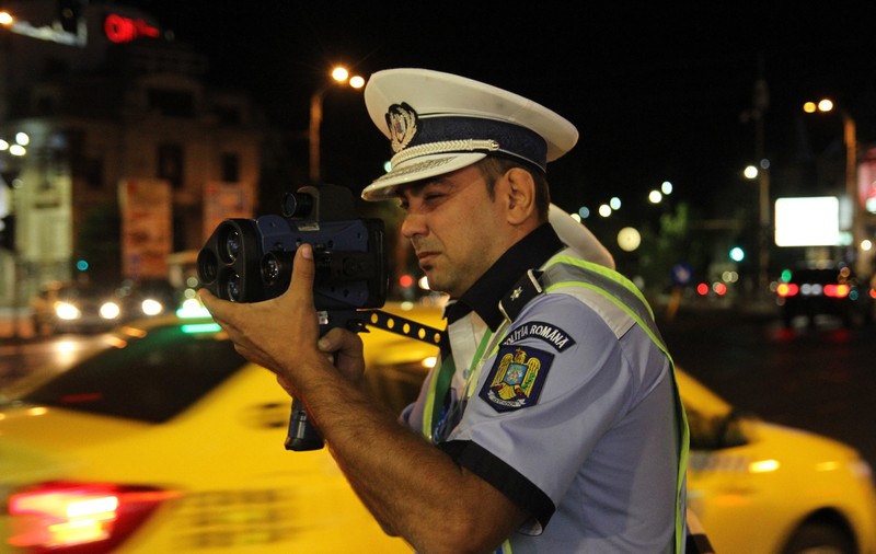 EXCLUSIV / Vitezomanii prinși de radar au scuze caraghioase. ”Mi-a zis nevasta să nu întârzii la masă”