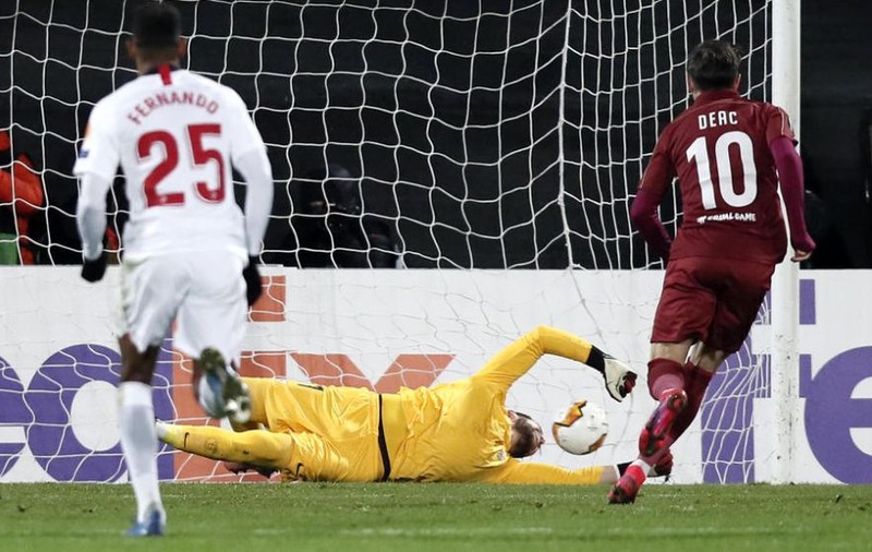 CFR Cluj - FC Sevilla 1-1, în turul 16-imilor de finală din Europa League. Oaspeții au egalat pe final