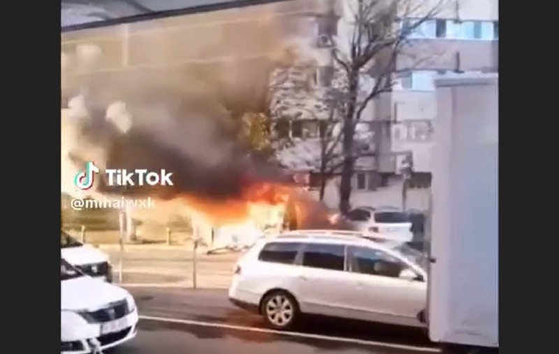 Video cu momentul când o mașină explodează în parcare, în fața stației de metrou Costin Georgian