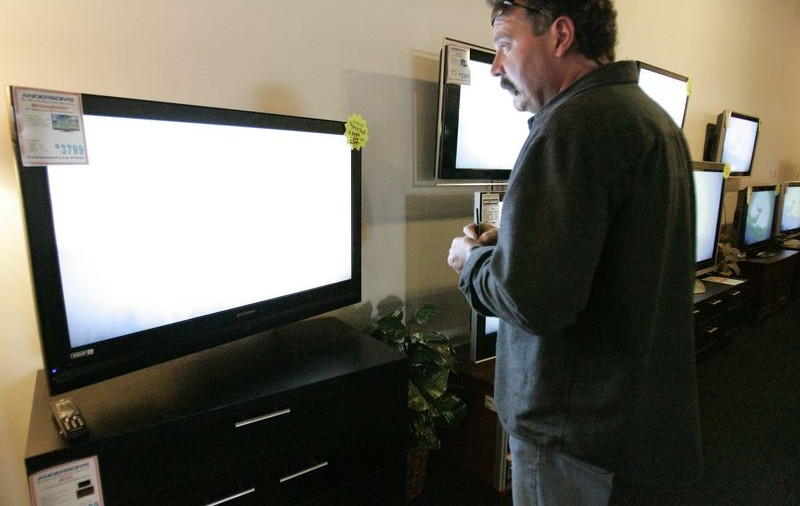 Prahovean arestat pentru furtul mai multor televizoare dintr-o cabană 