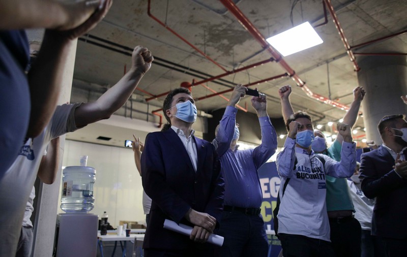 EXIT POLL final București. Nicușor Dan, victorie clară la Primăria Capitalei conform sondajelor, cu 47,8% din voturi. PSD riscă să piardă 5 primării de sector