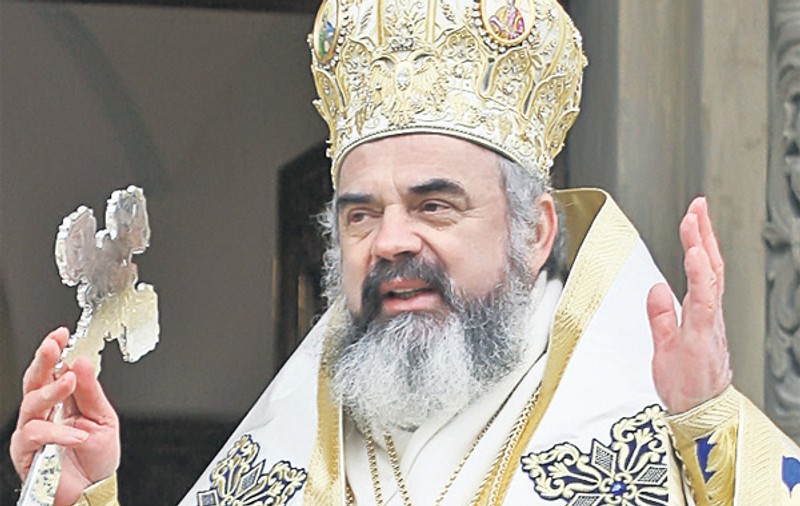MESAJUL DE ANUL NOU al PATRIARHULUI DANIEL: Mântuitorul SĂ APERE "mai ales FAMILIILE CARE CRESC COPII ÎN CREDINŢĂ"