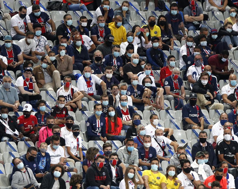 VIDEO | PSG a cucerit Cupa Franţei, în fața a 5.000 de spectatori. Președintele Emmanuel Macron i-a felicitat pe protagoniști
