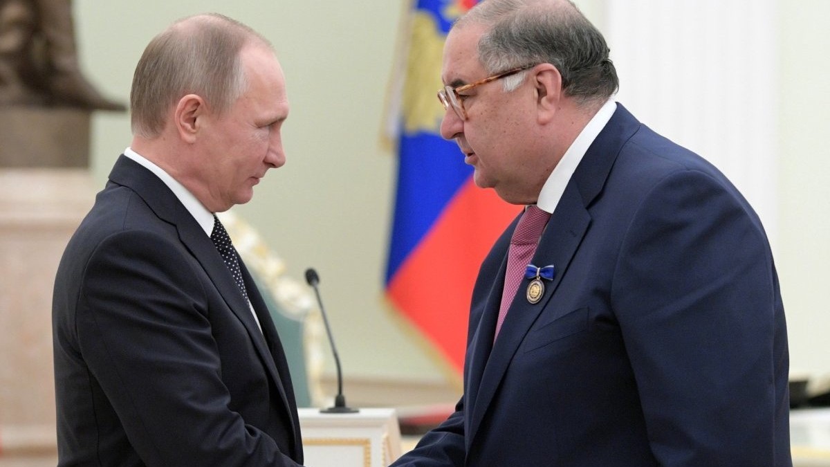 Alisher Usmanov a fost decorat, în trecut, de Vladimir Putin. Sursă foto: Hepta,