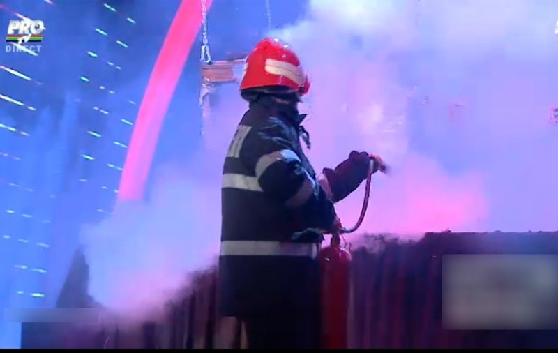 Finala ”Românii au talent” | Pompieri și medici, în platoul emisiunii! A luat foc, în direct