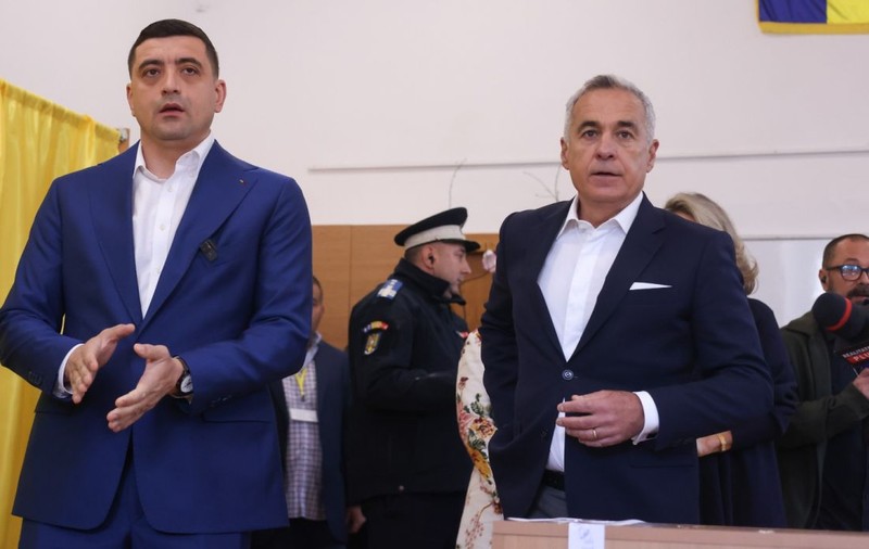 George Simion a mers la urne, din nou, împreună cu Călin Georgescu: „Am votat împotriva inechităților și umilințelor”