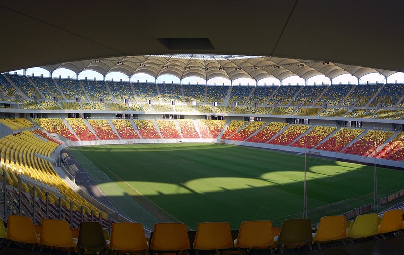 Meciurile de fotbal  se joacă fără spectatori din cauza coronavirusului