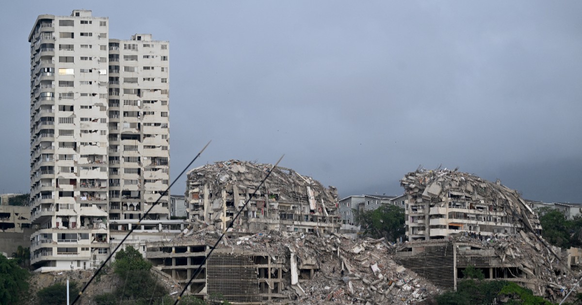 Două blocuri turn de locuințe prăbușite după cutremurele din Venezuela