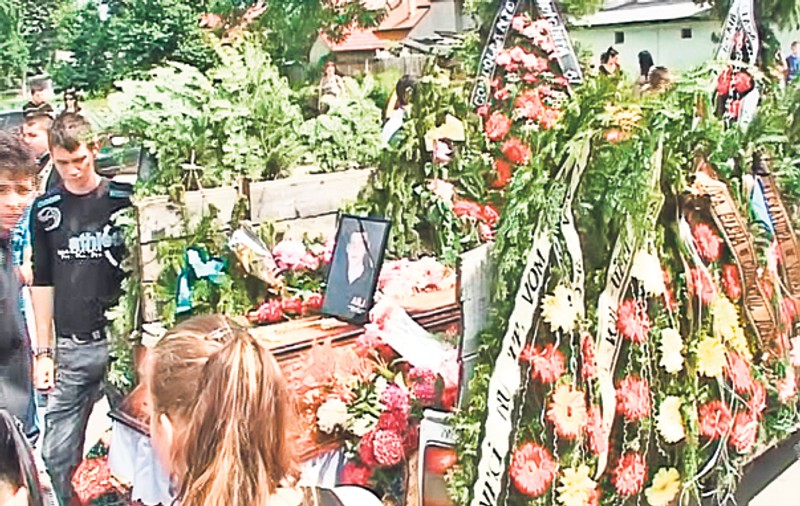 Părinţii din Gorj, în alertă, după un val de sinucideri printre tineri: «Salvaţi-ne copiii din ghearele morţii!»