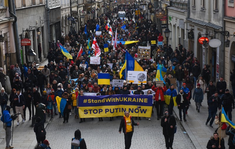 INTERVIU. De ce Europa de Est a reacționat imediat, iar Europa Occidentală mai pragmatic la războiul din Ucraina. Și la ce ne putem aștepta