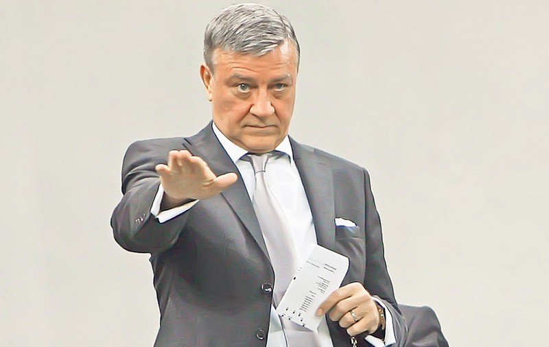 «Naşului» i se rupe de FRF! Gică Hagi a criticat dur Federaţia, dar atacul l-a lăsat rece pe Mircea Sandu