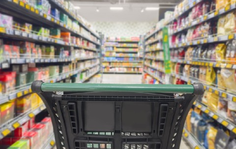 Cum a reușit angajata unui supermarket să fure 300.000 de euro, fără să fie prinsă ani la rând, în Franța: „Puteam lua și 1.000 de euro pe zi”