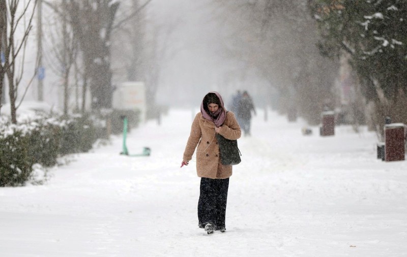 Cod galben de ger, în București și în mai multe județe din țară. Unde va fi cel mai frig