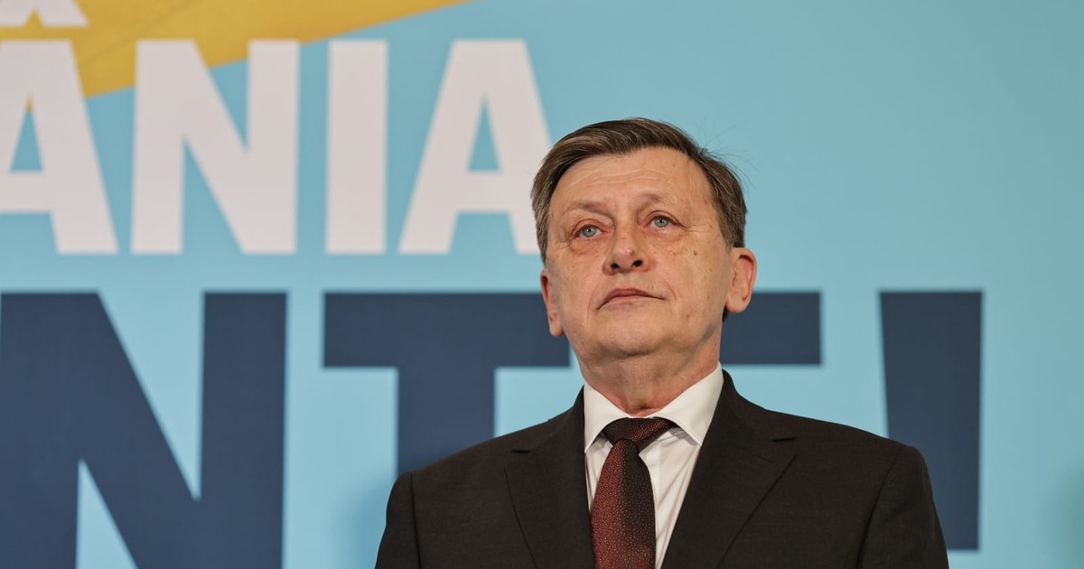 Crin Antonescu, candidatul coaliției la prezidențiale 2025