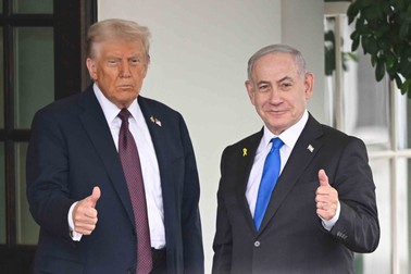 Benjamin Netanyahu (dreapta), primit de Donald Trump (stânga) pe 29 septembrie 2025, la Casa Albă. Imagine cu caracter ilustrativ Foto: Hepta