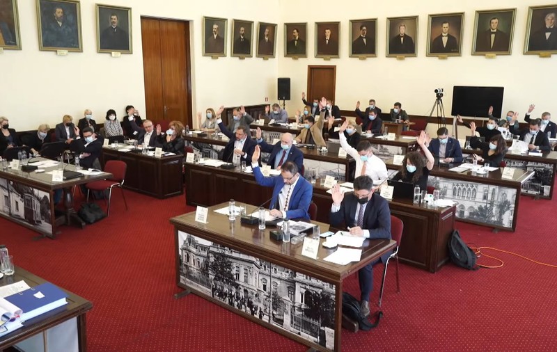Blocajul continuă la Iași, după ce bugetul a fost respins iar. Orașul nu primește fonduri de la stat