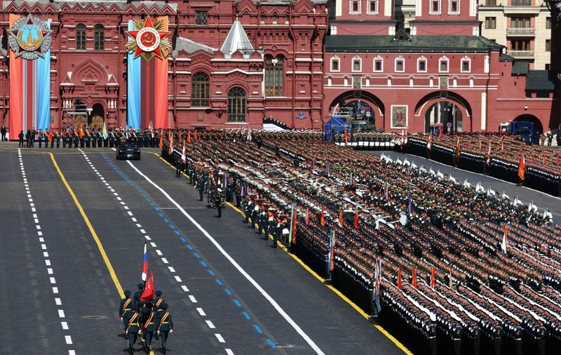 Ucraina promite că va ataca Rusia în timpul paradei de Ziua Victoriei, după ce a fost lovită cu peste 850 de drone