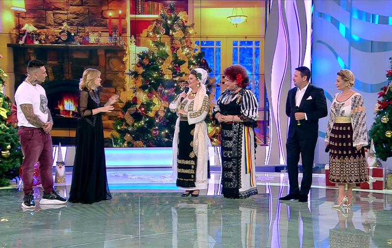 Steliana Sima, Emilia Ghinescu, Elena Merișoreanu, Nicoleta Voica petrec în ultima zi a anului, la "Acces Direct" | FOTO