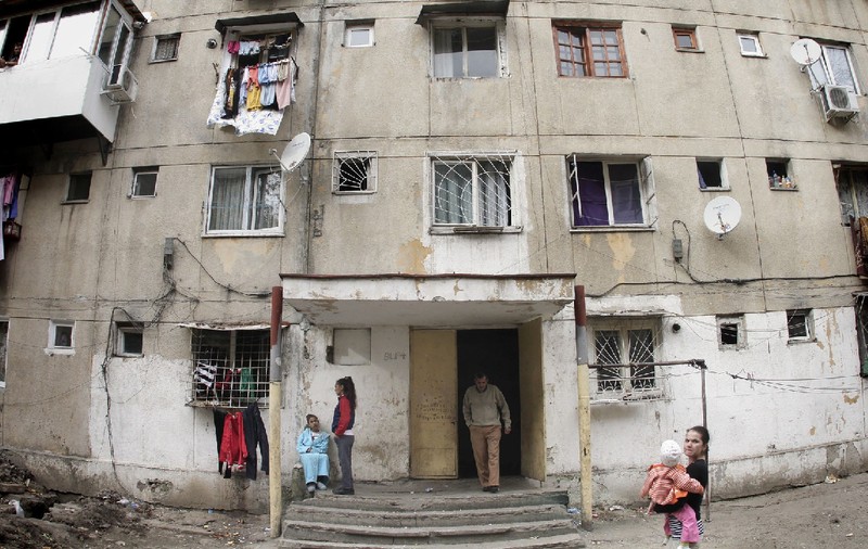 Sărăcia adâncă din sud și est, teren fertil pentru ascensiunea AUR în sondaje