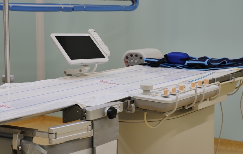 Alți doi medici şi un fost manager de spital, urmăriţi penal în cazul stimulatoarelor cardiace prelevate de la cadavre