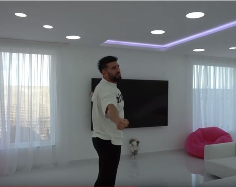 Cât i-a venit factura de curent lui Dorian Popa, la vila din Domnești! Nu i-a venit să creadă. „Nu mai știu ce să fac. Este uriaș de mare”