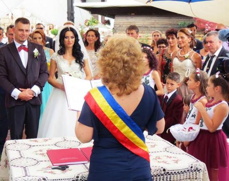 Nuntă mare la castel: George s-a însurat și el! Băiatul are un tată cunoscut în fotbalul românesc