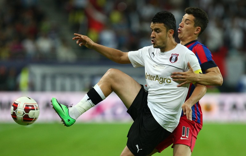 SURPRIZĂ. Transferul care va influenţa RADICAL lupta pentru titlu în Liga 1