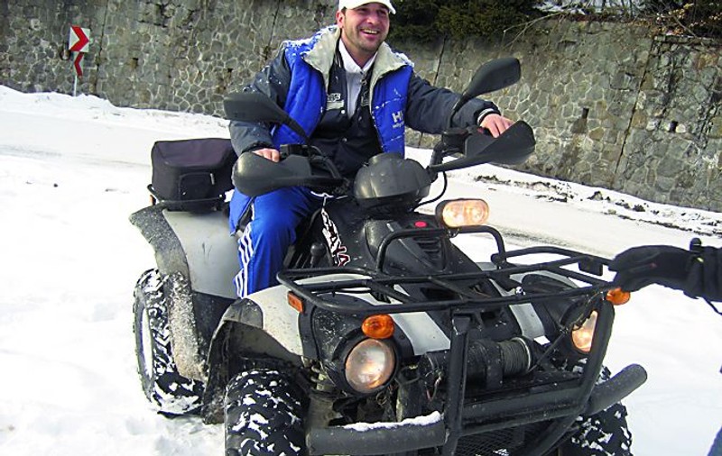 Răzvan (Ro-mania) a căzut cu ATV-ul