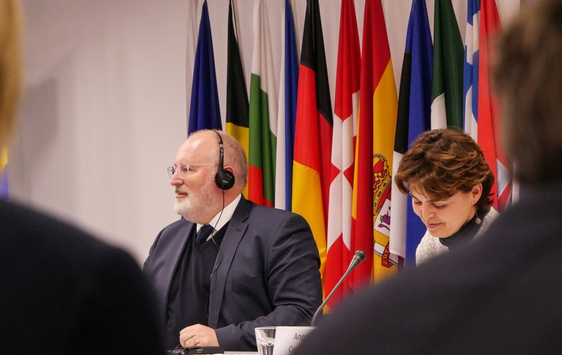 Timmermans: I-am spus lui Dragnea să mă sune direct pe mine când sunt neînțelegeri