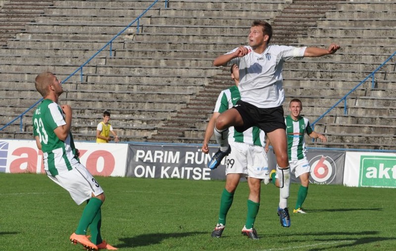 Ionel Armean, singurul fotbalist român din Estonia: ”Un jucător din naţionala lor ia 800 de euro lunar. Eu sunt student şi joc pe gratis!””