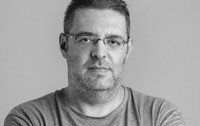 Jurnalistul Patrick André de Hillerin s-a stins din viață la doar 52 de ani, în urma unui accident vascular cerebral