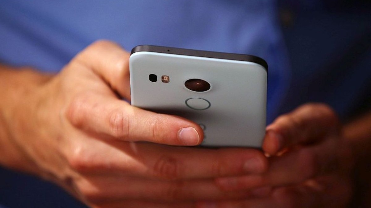 Asistentul virtual al unei bănci din România l-a numit „idiot” pe un client. Sursă foto: Getty Images