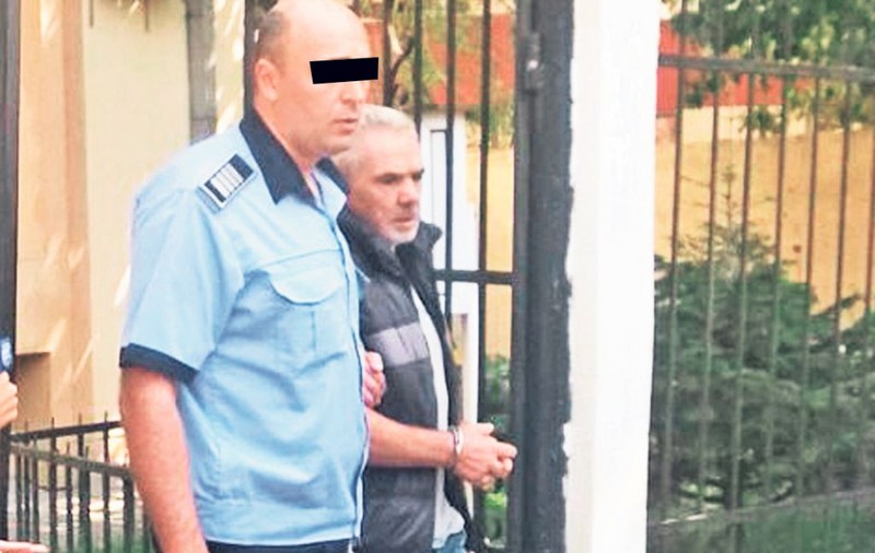 I-a mâncat îngheţata şi apoi i-a crăpat capul!