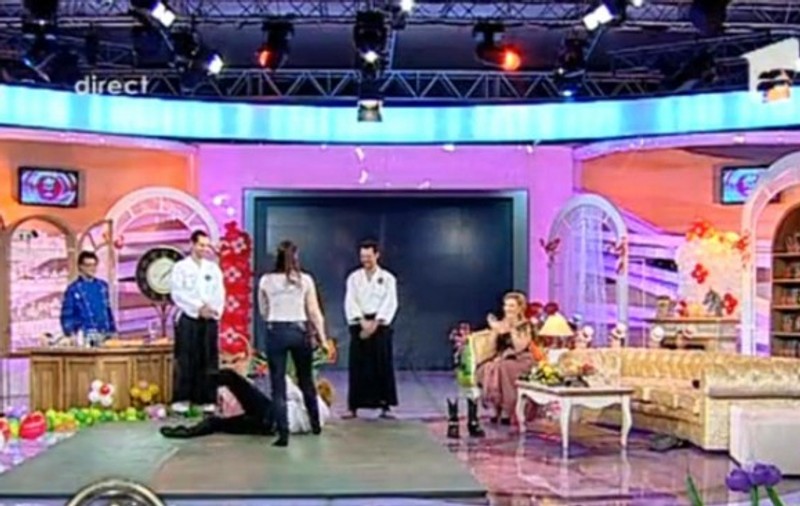 Claudiu Bleonţ: "Învăţaţi să luaţi bătaie". Vezi ce "lecţie" i-a aplicat soţia lui! FOTO