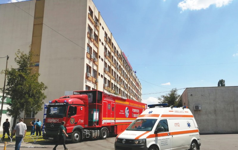 Vești bune pentru bolnavii COVID din Ploiești. Unitatea de terapie mobilă din curtea Spitalului Județean de Urgență, repusă în funcțiune