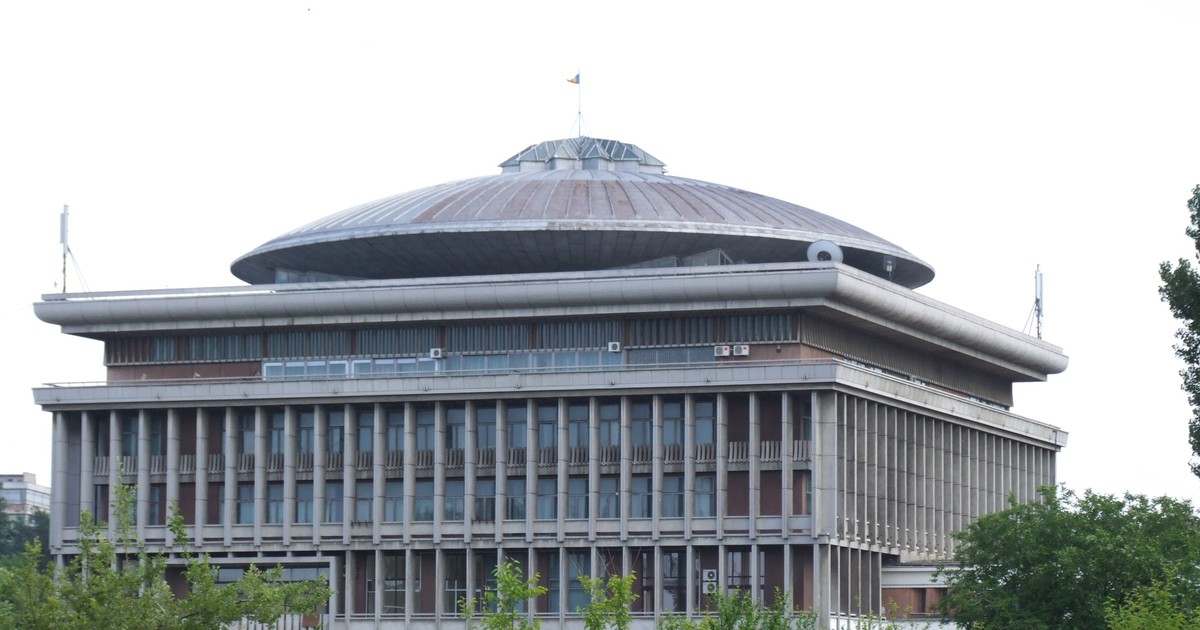 Ce este și unde a apărut arhitectura brutalistă - Clădirea rectoratului Universităţii Politehnice Bucureşti