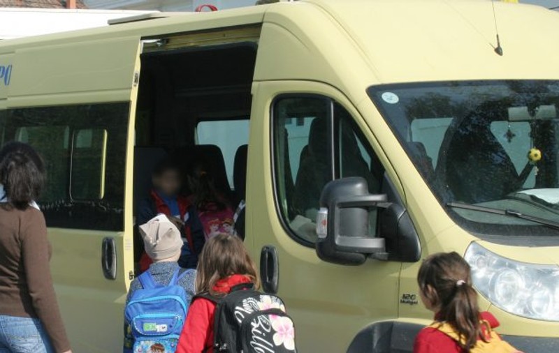 Consiliul Elevilor sesizează Avocatul Poporului în cazul prelungirii licenţelor operatorilor de transport