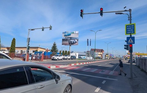 Primăria Brașov extinde programul de semaforizare inteligentă. Cum funcționează sistemele radar pentru șoferii grăbiți