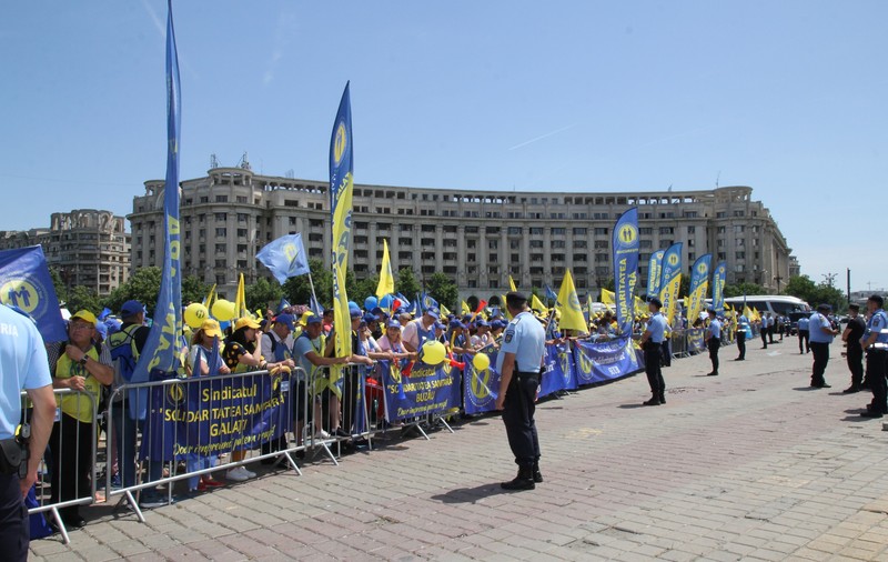 Sindicaliștii din Sănătate continuă protestele, deși Guvernul a aprobat creșterea salariilor. Greva generală, anunțată pe 27 iulie