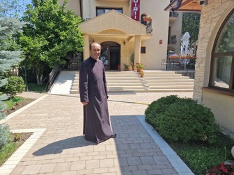 „Cam 80 la sută e procentul de reuşită la noi", spune părintele, iar cererile sunt multe și locurile mereu ocupate