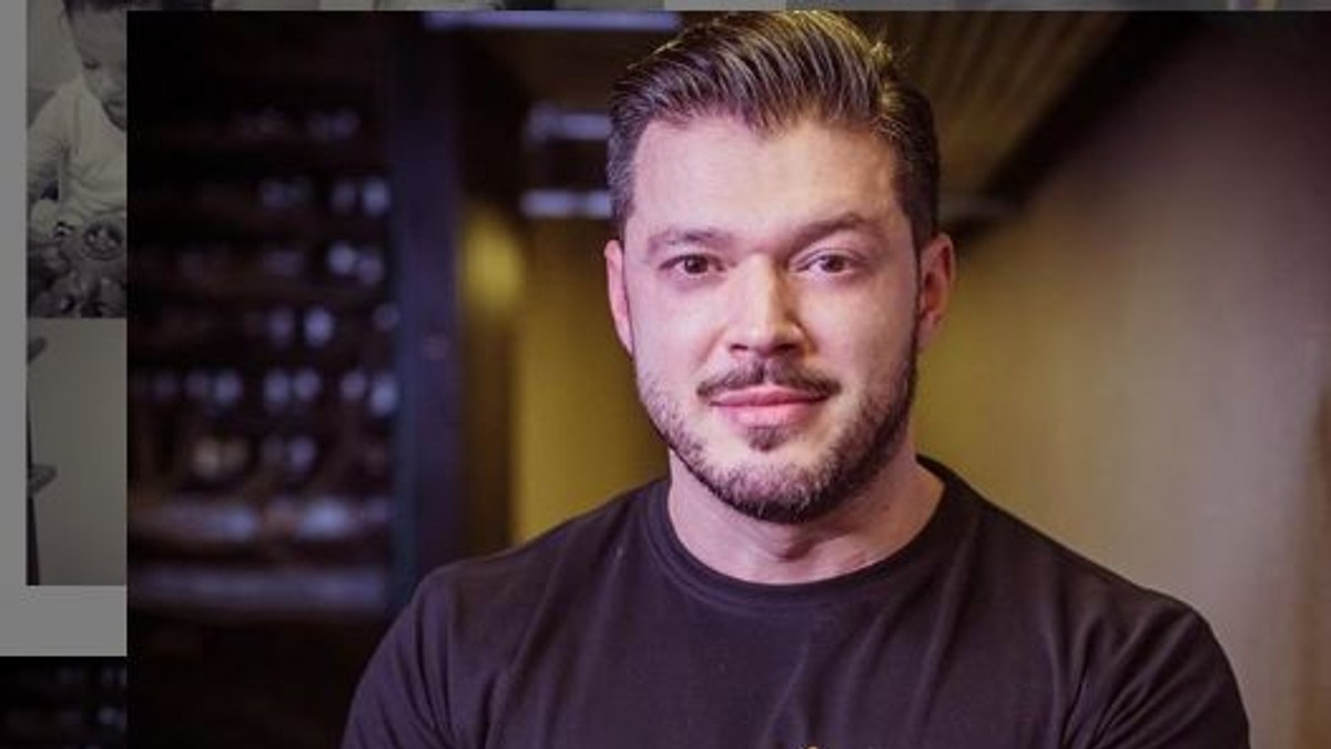 Cât de mult seamănă Sofia Natalia cu tatăl ei, Victor Slav. Nici cea mai mică o diferență între ei