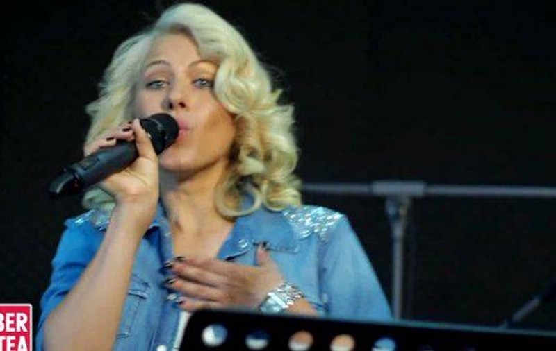 LIBERTATEA LIVE MUSIC, REVIEW 2013 (II): AMNA, IOANA ANUȚA, LOREDANA CIOBOTARU, GODDESS ANDREEA, MOODY și trupa STEMA