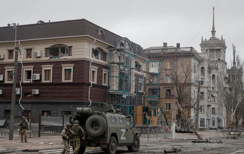 Război în Ucraina, ziua 52 | Atacurile ruse de la Kiev și Herson au făcut victime în rândul civililor. Rusia spune că a eliberat toate zonele urbane din Mariupol de forțele ucrainene