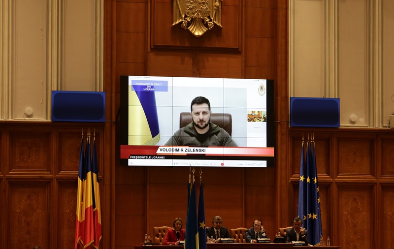 Noua lege a minorităților naționale din Ucraina, o dezamăgire pentru comunitatea românească. Problema educației în limba maternă, nerezolvată