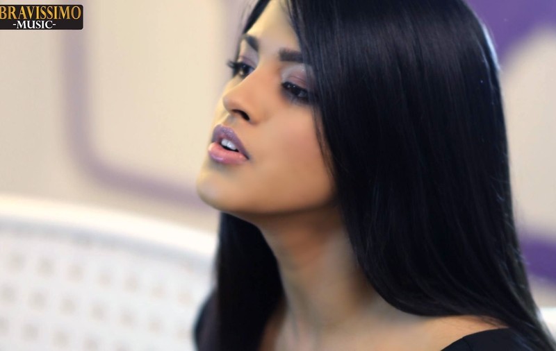 Premieră LIBERTATEA.RO | De Ziua Internaţională a Femeii, Bravissimo Music a pregătit o nouă surpriză: cel de-al doilea videoclip al artistei Navya Agarwal! | VIDEO