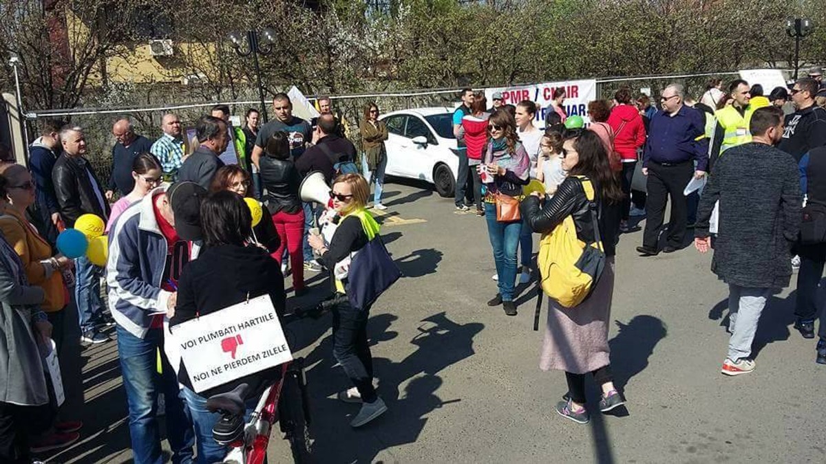 Protest al locuitorilor din Prelungirea Ghencea