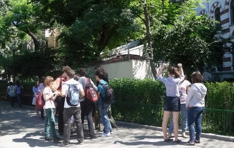 Surpriză de proporţii pentru elevi şi studenţi! Ce le pregătesc aleşii neamului